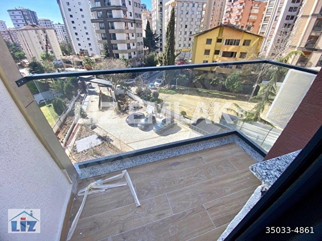 BOSTANCIDA KAPANMAZ MANZARALI BALKONLU 90m2. 2+1 SATILIK DAİRE - Görsel 17
