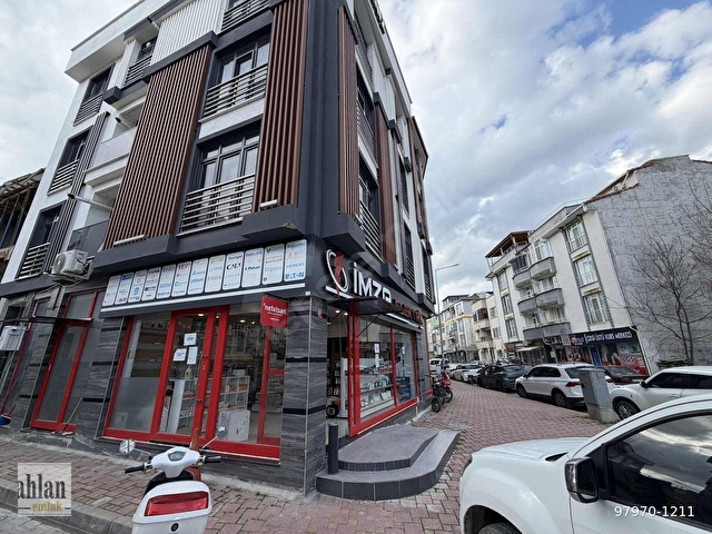 ŞAHLAN EMLAKTAN KİRALIK ÇARŞIDA ARAKAT DAİRE - Görsel 3