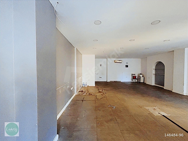 LABRİSTEN ÇAMLI SOKAKTA 120+120 m² GENİŞ KİRALIK DÜKKAN - Görsel 12