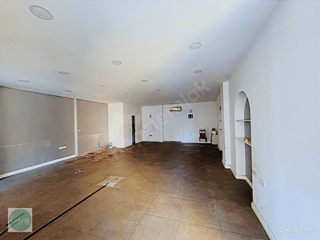 LABRİSTEN ÇAMLI SOKAKTA 120+120 m² GENİŞ KİRALIK DÜKKAN - Görsel 10