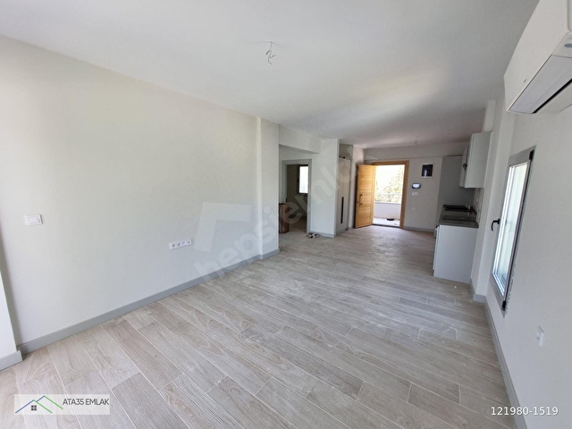 ATA 35 EMLAK  FOÇA PORT DA DENİZ MANZARALI SIFIR DAİRE - Görsel 25