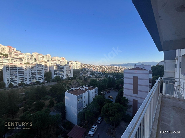 Egekent Şirinevler Sitesinde Ferah Manzaralı 3+1 Satılık Daire