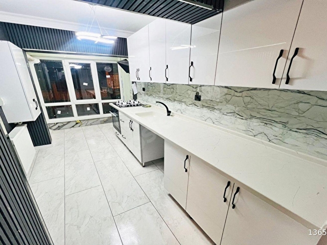 ÇOK ACİLDEN OVACIKDA KAT KONUMUNDA 3+1 YAPILI FIRSAT DAİRESİ - Görsel 4