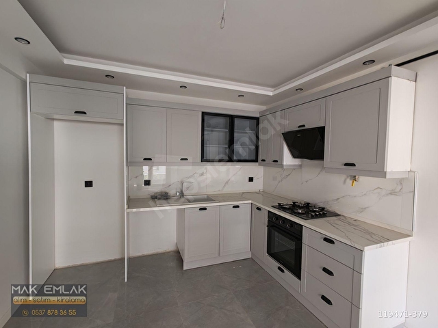 Muradiyede satılık yerden ısıtmalı 2+1 açık mutfak daire