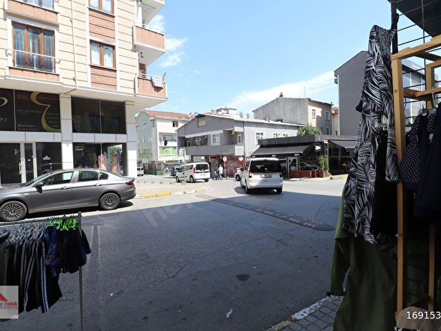 ÇEKMEKÖY TAŞDELENDE DEVREN SATILIK İÇ GİYİM MAĞAZASI - Görsel 22