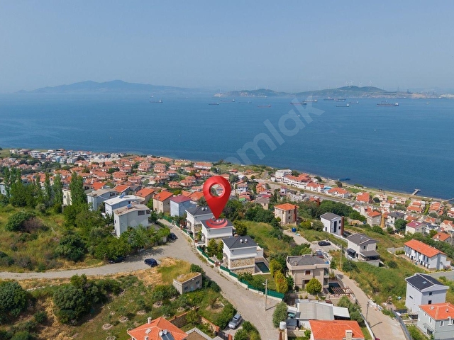 YENİFOÇA PANORAMİK DENİZMANZARALI TAM MÜSTAKİL 4+1 SATILIK VİLLA - Görsel 4