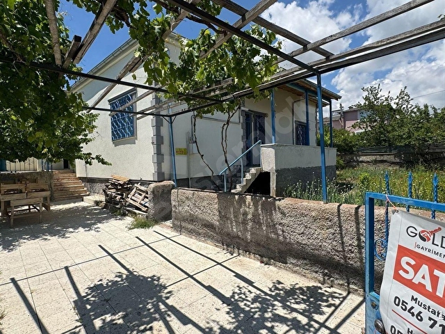 AŞIK SEYRANİ MAHALLESİNDE SATILIK MÜSTAKİL DAİRE