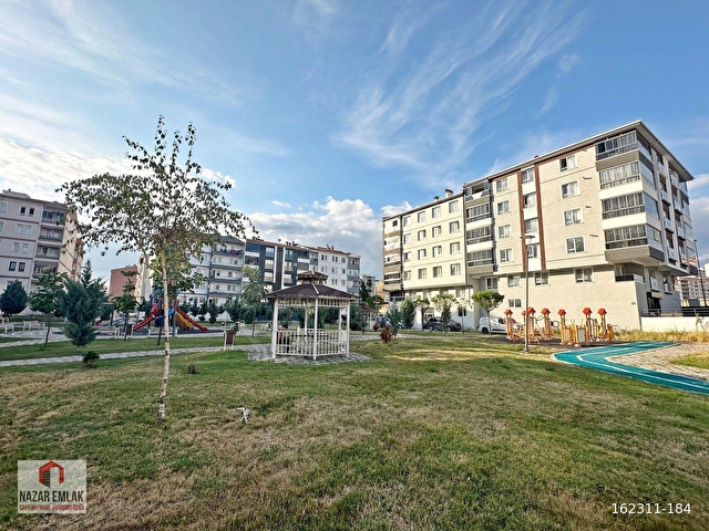 NAZAR EMLAK DAN 3+1 METRO YAKINI CAM BALKON EBEVYN BANYOLU DAİRE - Görsel 24