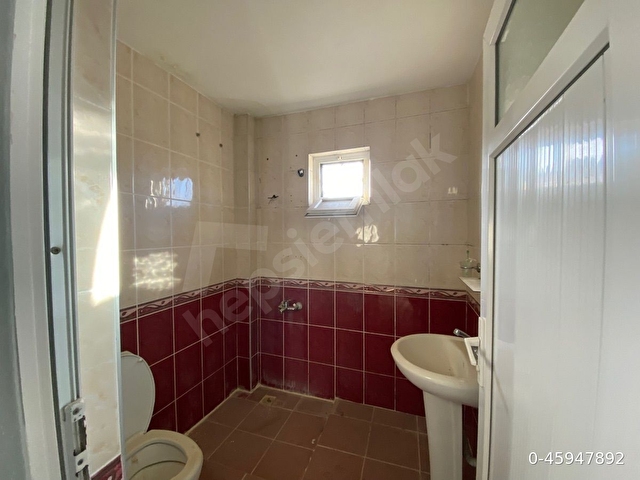 Hastane ve cezaevine yürüme mesafesinde kiralık 3+1 daire - Görsel 9