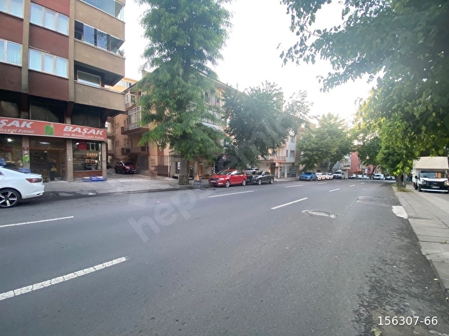 ESAT B.DERESİ CAD 3.KAT ARKA CEPHE OTOPARKLI SATILIK DAİRE