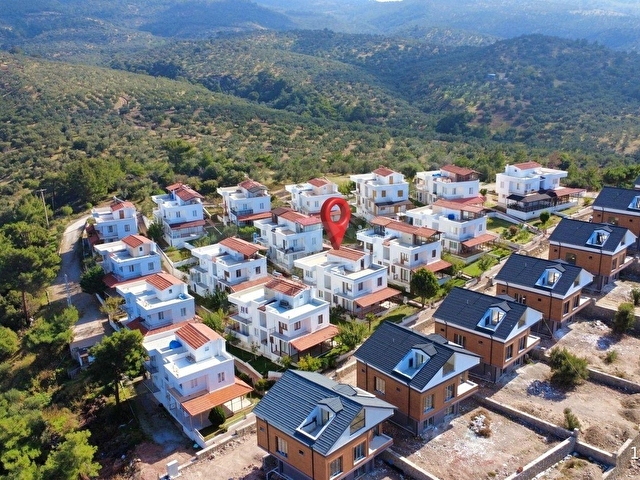 EZİNE TAVAKLIDA DENİZ VE DOĞA MANZARALI SİTE İÇİ TRİPLEKS VİLLA - Görsel 25