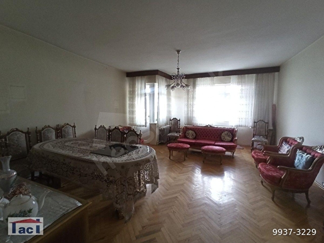 SEYRANBAĞLARI BAĞLAR CADDESİNDE 3+1 SATILIK DAİRE - Görsel 3