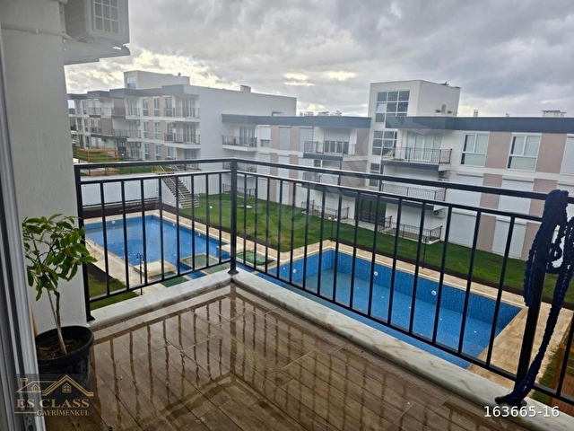 KUŞADASI HAVUZLU YENİ SİTEDE EŞYALI SATILIK 1+1 FIRSAT DAİRE - Görsel 3