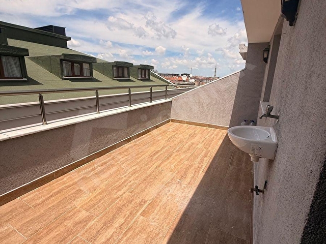 Cennet Mahallesinde Satılık 4+2 220 m2 K.Otoparklı Ebeveyn Banyolu Daire - Görsel 10