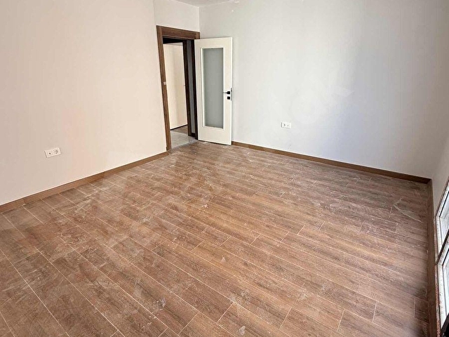 CUMHURİYET CADDESİNDE YENİBİNADA 2+1 SATILIK DAİRE - Görsel 6