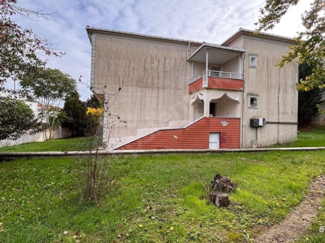 Doktor Çeşme Yolunda 2500 m2 Arsa İçinde 5+1 Kiralık Müstakil Ev - Görsel 29