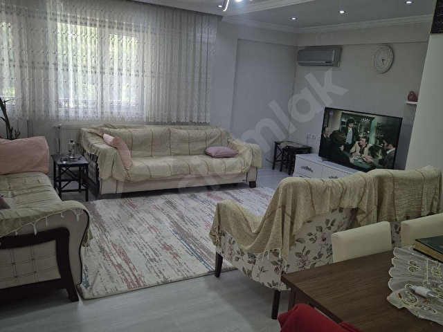 BAĞBAŞI ACIPAYAM BULVARI CEPHELİ ASANSÖRLÜ ARAKAT DAİRE SATILIK - Görsel 2