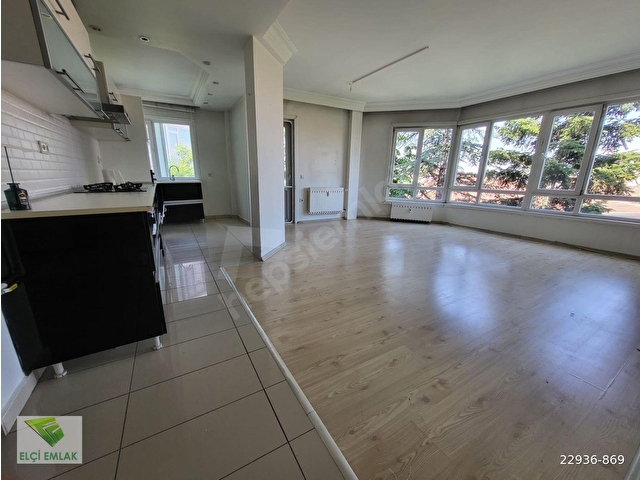 AZİZİYE MH..WİLLY BRADT SOKAKTA.BAKIMLI.1.KAT..120M.OTOPARKLI
