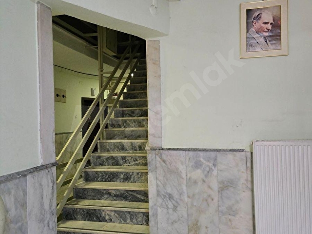 DİKMEN ÜÇYILDIZ SİTESİNDE 3+1 SATILIK DAİRE - Görsel 7