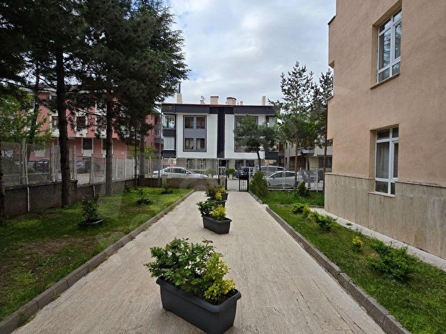 DİKMEN ÜÇYILDIZ SİTESİNDE 3+1 SATILIK DAİRE - Görsel 4