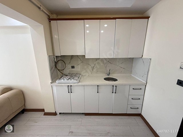 ÜSTÜNELDEN GÖRÜKLEDE MERKEZİ KONUMDA GENİŞ M2 ÖZEL TASARIM 2+1 - Görsel 9
