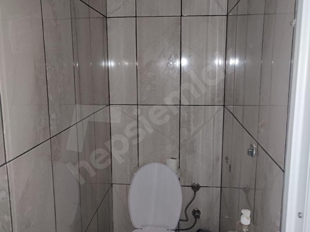 YENİCE MAHALLESİNDE,MERKEZİ BÖLGEDE 1+1 60 M2 KİRALIK İŞYERİ - Görsel 8