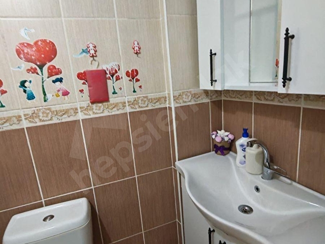 ETIMESGUT ELVAN  MAHALLESIINDE YAPILI  SATILIK 3+1 ÇARŞI IÇINDE ACIL SATILIK DAIRE - Görsel 11