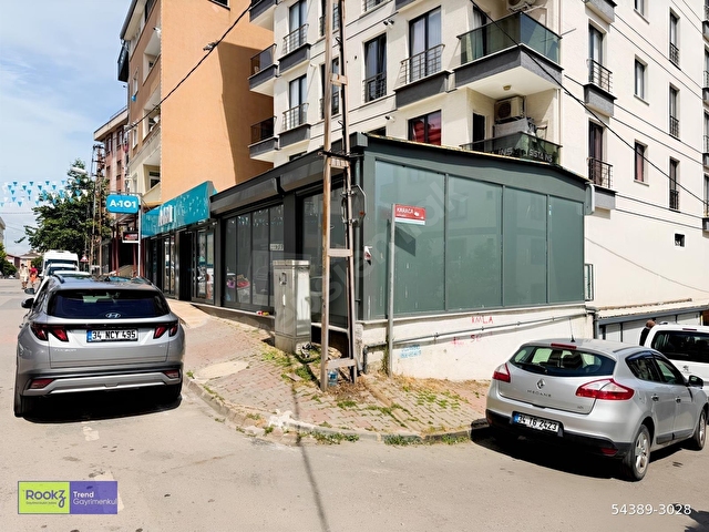 Çekmeköy Taşdelende Kurumsal Kiracılı Satılık Dükkan - Görsel 9
