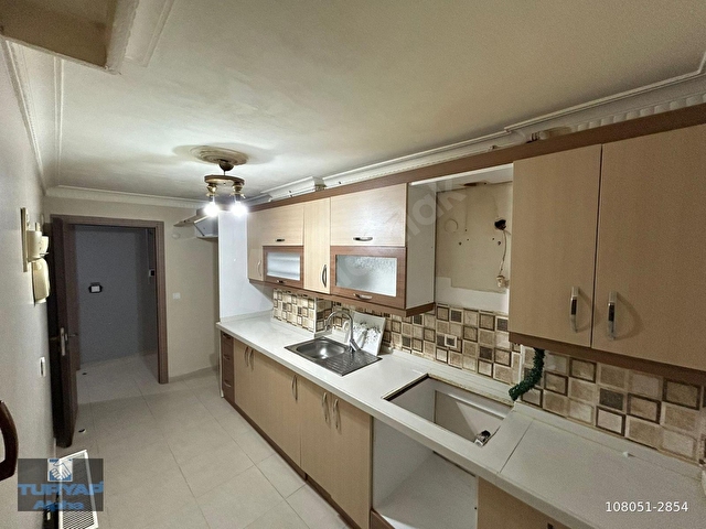 SATILIK 2+1 AÇIK OTOPARK VE ASANSÖRLÜ BOŞ FIRSAT DAİRE !! - Görsel 2