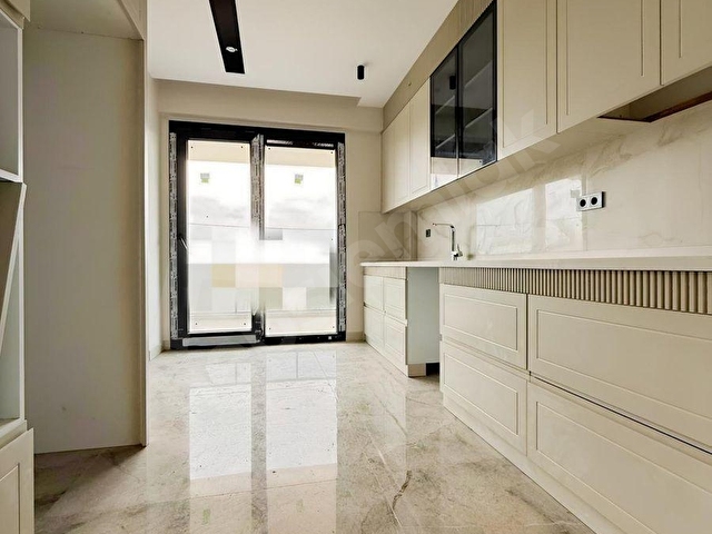 GÜLEMDEN HALLAÇLARDA ÖNÜ AÇIK YEŞİL ALAN LÜKS 2+1 DAİRE - Görsel 4