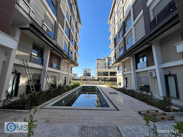 IKEAya 1 Km | Havuzlu Site İçerisinde Sıfır İskanlı Daire
