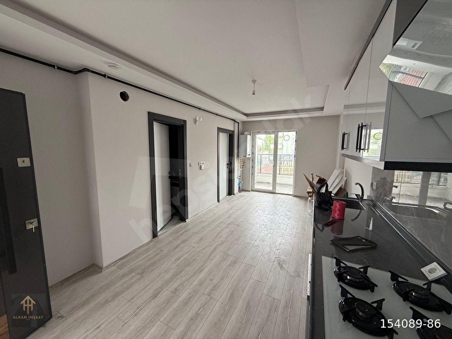 MERKEZİ KONUMDA EN ÜST KAT KİRALIK DAİRE 1+1 45 MT² SIFIR - Görsel 4