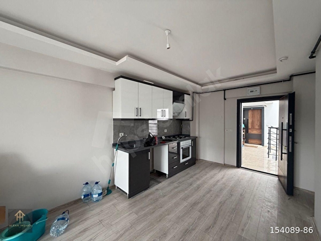 MERKEZİ KONUMDA EN ÜST KAT KİRALIK DAİRE 1+1 45 MT² SIFIR - Görsel 6