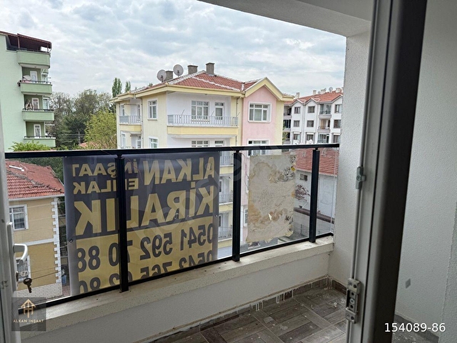 MERKEZİ KONUMDA EN ÜST KAT KİRALIK DAİRE 1+1 45 MT² SIFIR - Görsel 26