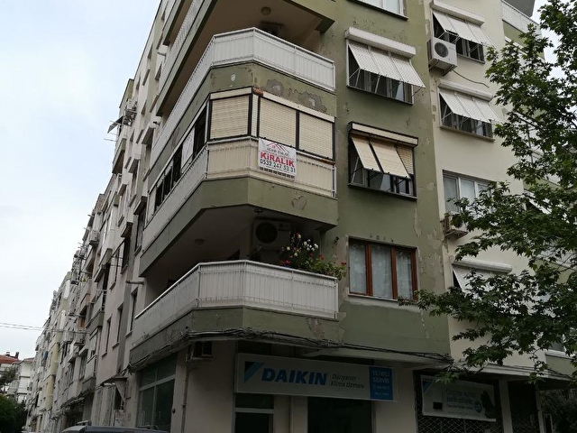 Izmir Bornova 55 1 Sokakta Full Esyali 100 M2 Yapili 2 1 Daire 96323 219 Hurriyet Emlak