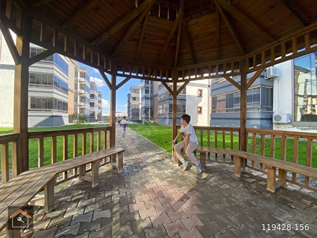 GÜNAY EMLAKTAN SATILIK TORBALIDA HAVUZLU SİTE İÇERİSİNDE 3+1 165 M2 DOĞALGAZLI LÜKS DAİRE - Görsel 2