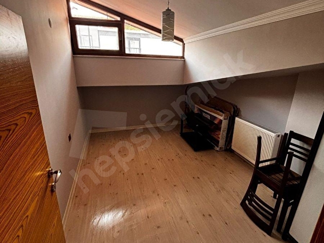 ANITTEPE BİTİŞTİREN SOKAKTA 10 YILLIK BİNADA TEMİZ BAKIMLI GENİŞ TERASLI SATILIK 3+1 DUBLEKS DAİRE - Görsel 23