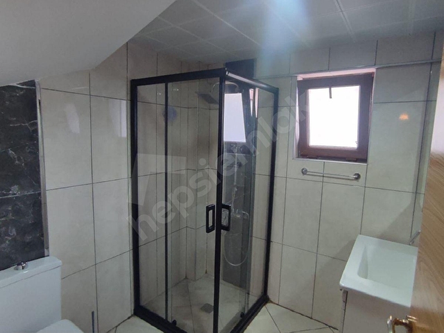 ANITTEPE BİTİŞTİREN SOKAKTA 10 YILLIK BİNADA TEMİZ BAKIMLI GENİŞ TERASLI SATILIK 3+1 DUBLEKS DAİRE - Görsel 28