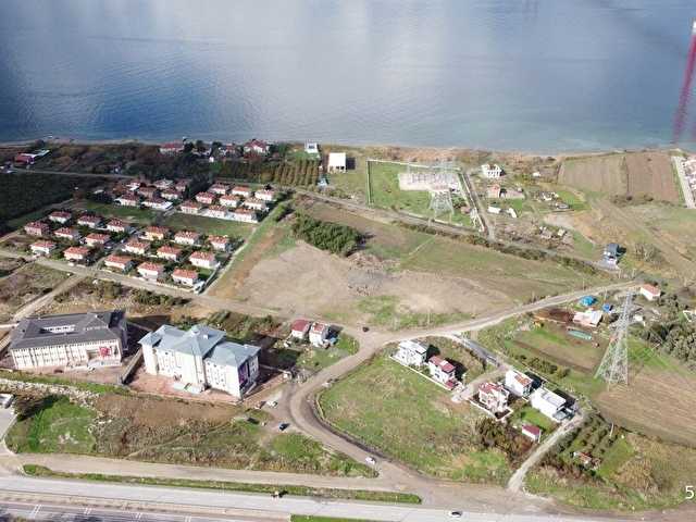 ASSOSTAN KAÇMAZ BOĞAZ VE KÖPRÜ MANZARALI FIRSAT ARSA - Görsel 18