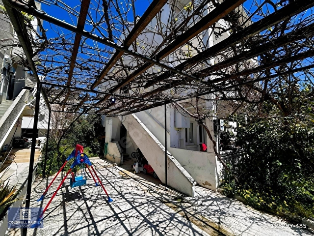 Urla Atatürk Mahallesi Güneş Sitesinde Kiralık 3+1 - Görsel 16
