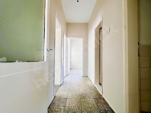 Urla Atatürk Mahallesi Güneş Sitesinde Kiralık 3+1 - Görsel 13