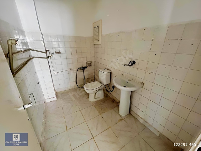 Urla Atatürk Mahallesi Güneş Sitesinde Kiralık 3+1 - Görsel 15