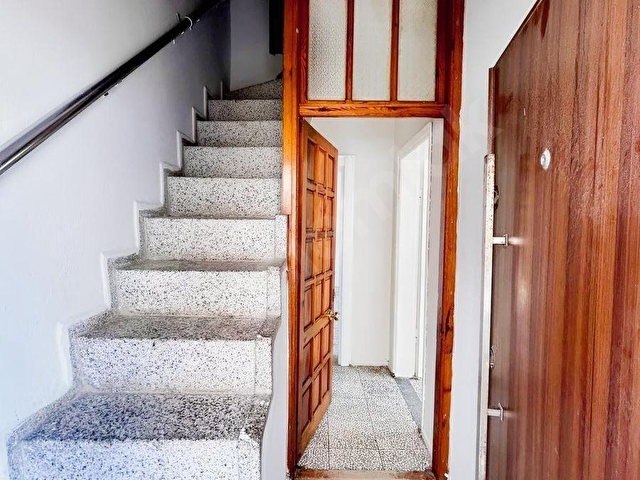 Urla Atatürk Mahallesi Güneş Sitesinde Kiralık 3+1 - Görsel 27
