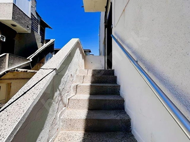 Urla Atatürk Mahallesi Güneş Sitesinde Kiralık 3+1 - Görsel 28