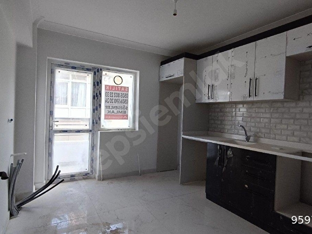 SÖZGENLER EMLAKTAN İSTASYON CADDESİ ÜZERİ SIR DAİRE