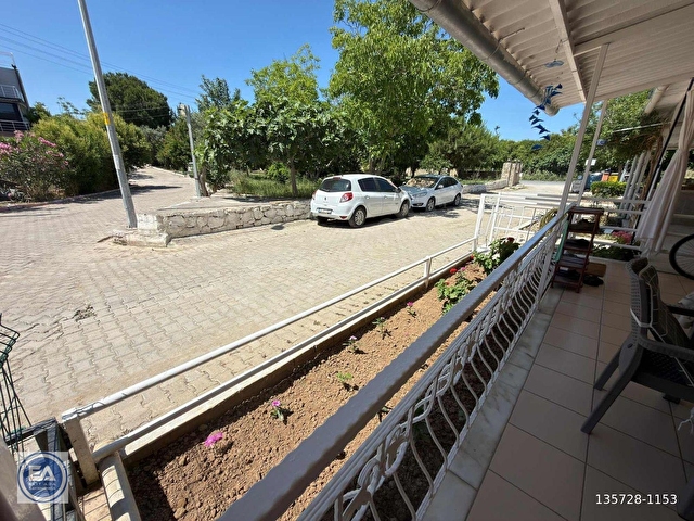 Elit Adadan denize 750 m mesafede önü açık ferah eşyalı - Görsel 7