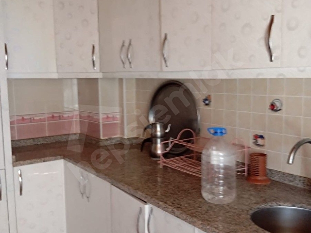 Aydınlıkevler Mahallesi Fen Lisesinin altında 2+1 Kiralık Daire - Görsel 2