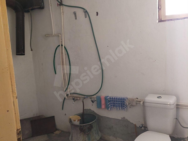 AMASYA MERKEZ DEĞİRMENDERE KÖYÜNDE SATILIK İKİ KATLI EV AHIR VE SAMANLIK - Görsel 7
