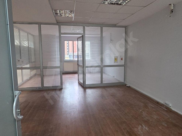 Yasem ismerkezinde 300 metre 10 odali kiralik ofis - Görsel 8