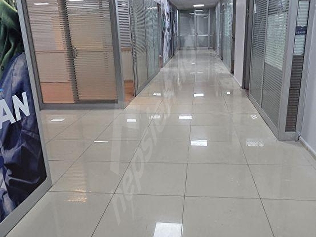 Yasem ismerkezinde 300 metre 10 odali kiralik ofis